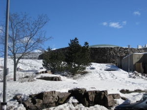 岩が雪に覆われてしまうと、さらに見つけにくくなる。そのミステリアスなところが魅力の一つでもある（画像提供：City of Helsinki Media Bank）